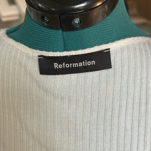 Reformation Flora Wrap Top - Picture 4 of 8